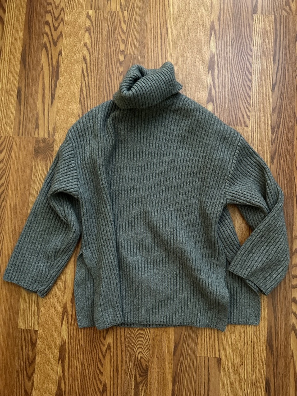 H&M Cozy Ribbed Turtleneck Sweater in gray